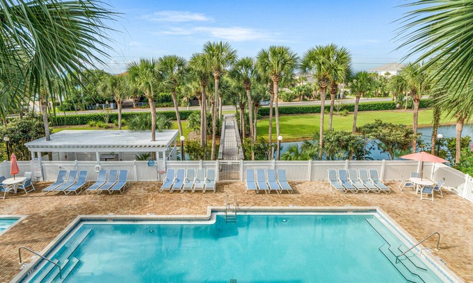 Gulf Place Condo | Beachside Bliss: Steps to Oceanfront Pools and Dining