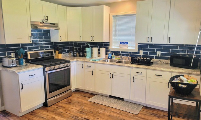 Ottawa House | Pet-Friendly Retreat Steps from Downtown & Starved Rock!