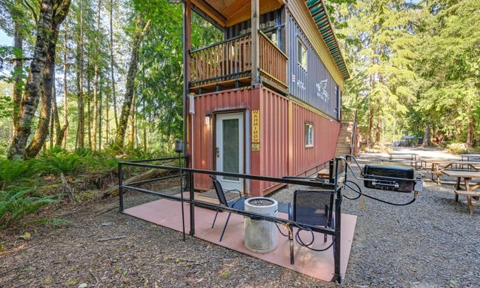 Pierce County Apartment | Cozy Studio Just 9 Mi from Mt Rainier National Park