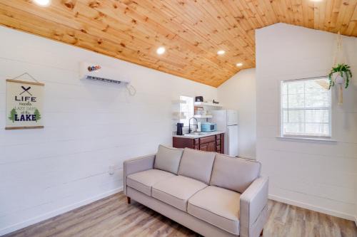 Tumbling Shoals House | Inviting Tumbling Shoals Cabin Near Greers Ferry Lake