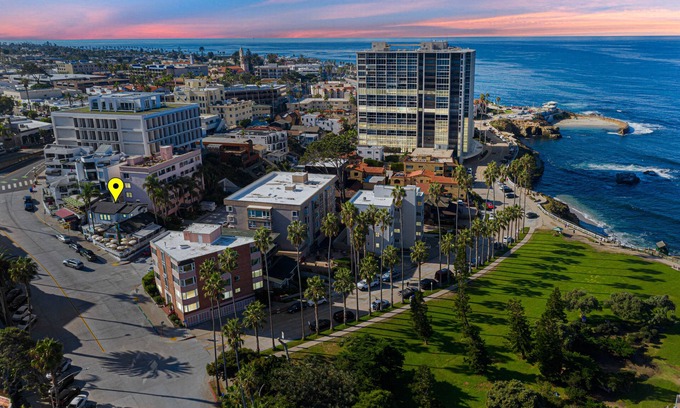 Village of La Jolla Condo | Steps to La Jolla Cove with Oceanfront Views & Spa Amenities