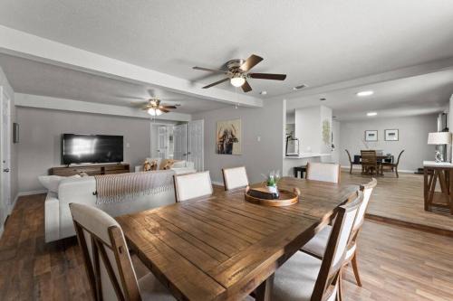 West San Antonio House | Ideal Location Near Lackland AFB & SeaWorld for Families