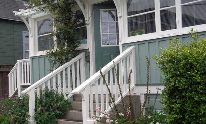 Pacific Grove Cottage | Steps to Ocean with Pool, Spa & Golf Course Access