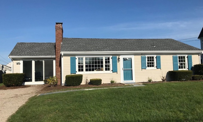 Falmouth House | Steps to Ocean Beach with Pool & Kitchen, Rated 10/10