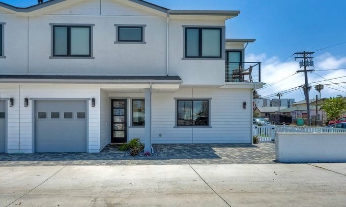 Imperial Beach Condo | Oceanfront Escape: Steps to Sand & Breathtaking Views