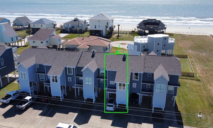 Galveston House | Ocean View Townhome Just Steps from the Beach - Guest Rated 10/10