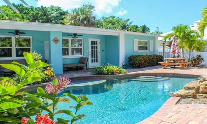 Holmes Beach Villa | Beachside Retreat with Heated Pool & Private Backyard Oasis