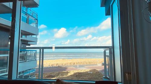 Egmond aan Zee Apartment | Discover Sterflat 119: Oceanfront Gem for Families & Pets