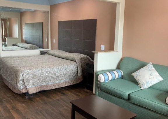 South Main Hotel | Convenient Sterling Inn & Suites Near Medical Center Houston