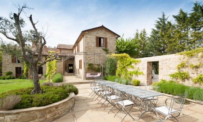 Citta di Castello Villa | Discover Sterlinghe: 17th Century Villa with Pool & Privacy