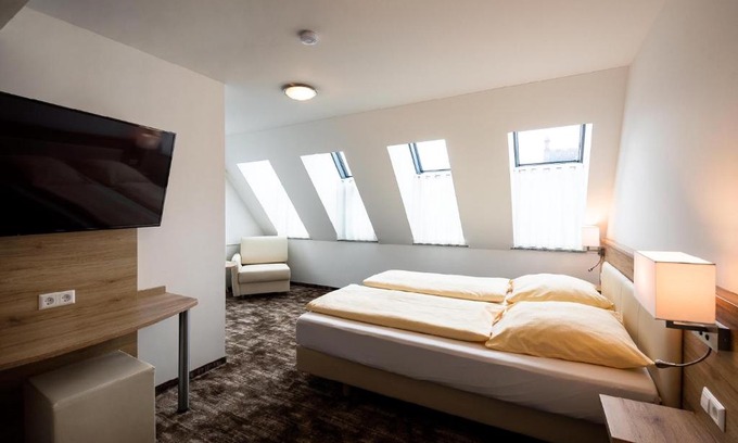 Ehingen Hotel | Welcoming Sternplatz-Hotel with Family-Friendly Amenities