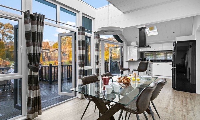 Brayford House | Discover Sterridge Lodge: Pet-Friendly Retreat with Spa