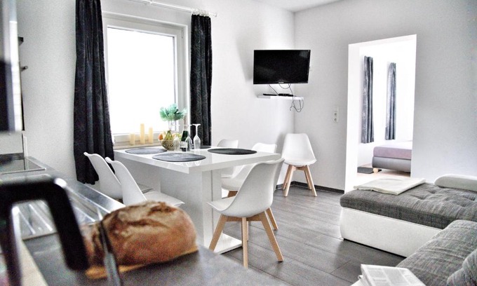 Monkebude House | Discover Stettiner Haff Nebengebäude: Pool & Oceanfront Retreat