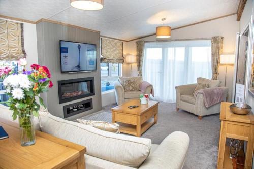 St. Andrews House | Stewarts Resort Lodge 16: Pet-Friendly Retreat, Rated 9.3