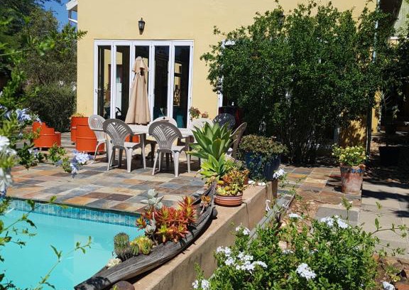 Steytlerville Bed & Breakfast | Discover Steytlerville Villa: Oceanfront Guest House Retreat