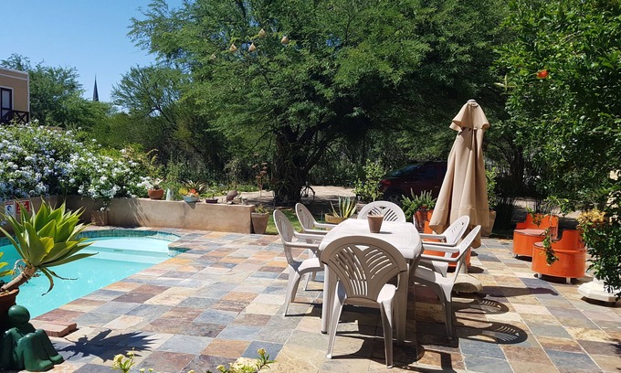 Steytlerville House | Experience Steytlerville Villa Guest House with Pool & Dining