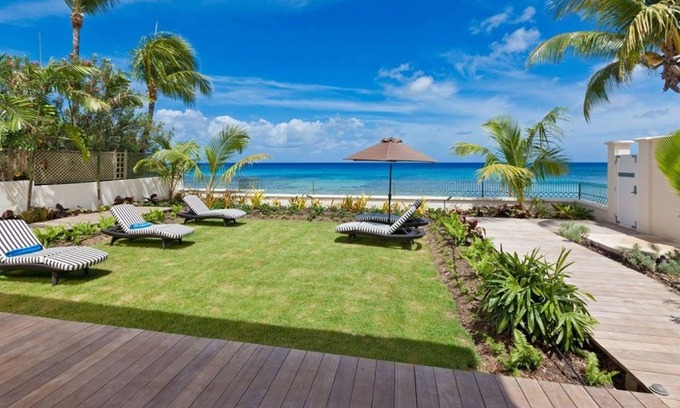 Reeds Bay Villa | Oceanfront Still Fathoms 5 Bedroom Villa with Breakfast