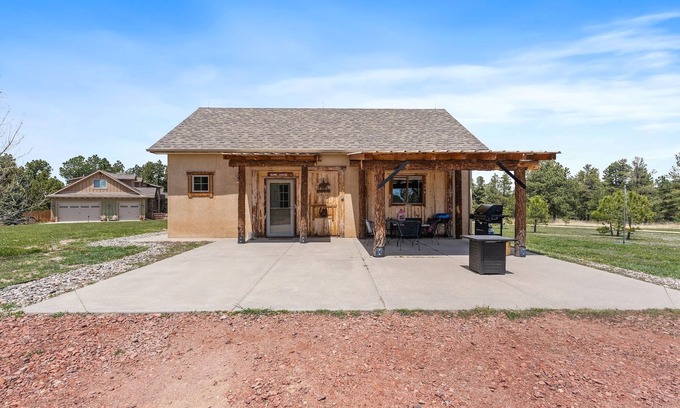 Elbert Cottage | Guest Rated 10/10: Still Water Ranch on a Scenic Farm