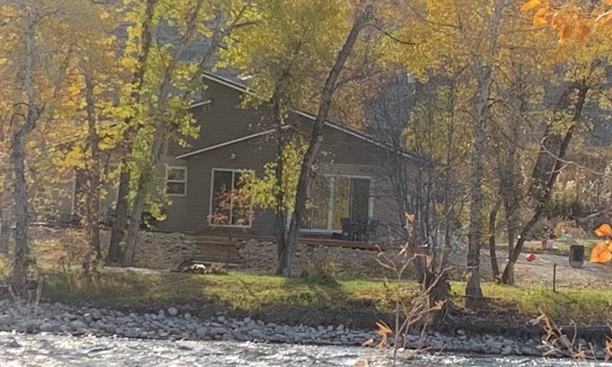 Absarokee House | Beautiful Absarokee, Montana: Guest Rated 9.8 with Ocean View