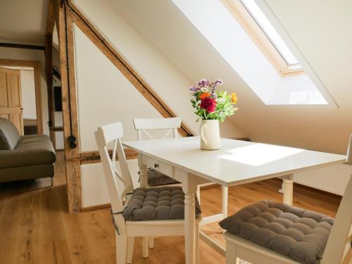 Panitzsch Apartment | Exceptional Ferienwohnungen1886: Family-Friendly Retreat