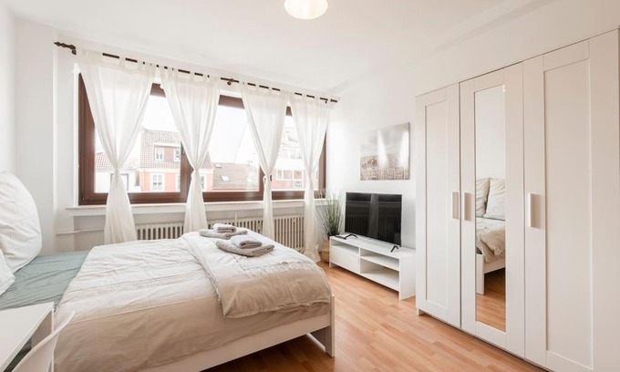 Neustadt Apartment | Stylish Central Bremen Apartment for Family Getaways