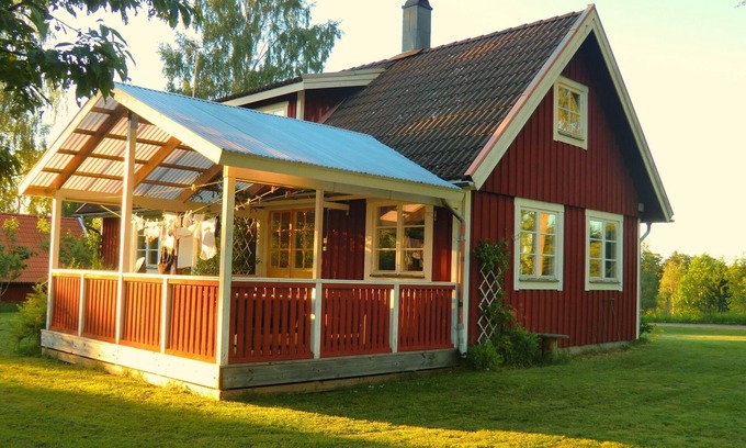 Holsbybrunn Cottage | Discover Stinas Stuga: Guest Rated 9.8, Family Friendly Retreat