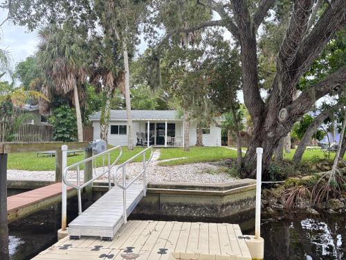 Bonita Shores House | Stingray: Intimate Retreat with Ocean Views on Imperial River