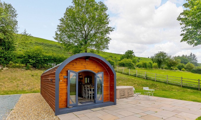 Kingswood Cottage | Discover Stiperstones Pod: Your Ideal Pet-Friendly Getaway
