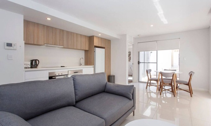 Yokine Apartment | Modern Central Stirling Apartment with Family-Friendly Kitchen