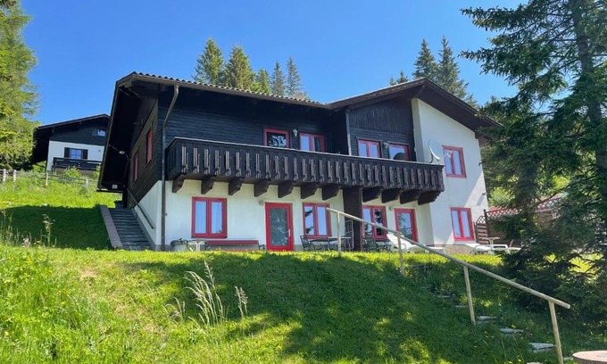 Bad Sankt Leonhard im Lavanttal Apartment | Top-Rated Stockerhaus: Pet and Child Friendly Retreat