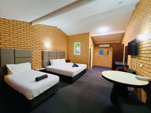 Narromine Hotel | Budget-Friendly Stockman Motor Inn: Pet-Friendly Comfort Awaits