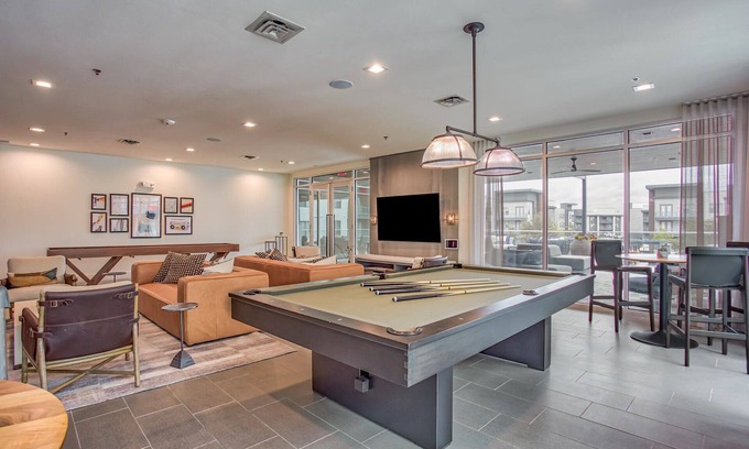 Fort Worth Apartment | Stockyard Suite: Guest Rated 10/10 with Pool & Gym