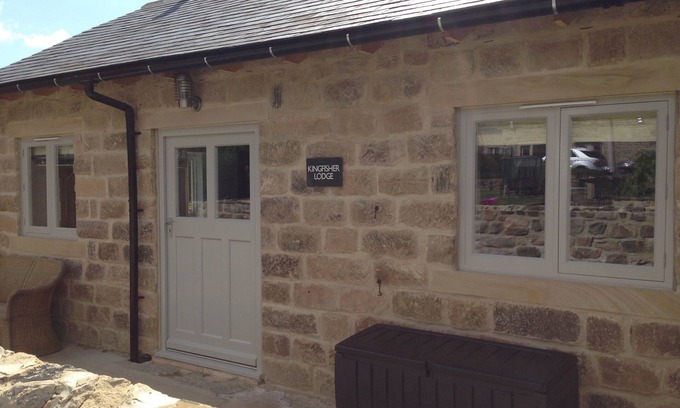 Froggatt House | Idyllic Stone Lodge with Pool & Pet-Friendly Amenities