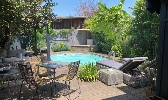 Tresses House | Explore Nature at Stone Retreat: Pet-Friendly & Family Fun