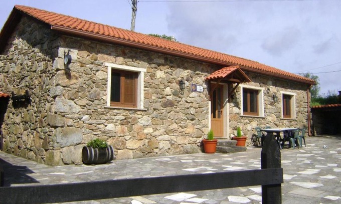 Curtis House | Discover Stone Cottage FINISTERRE: Rated 9.7/10 by Guests
