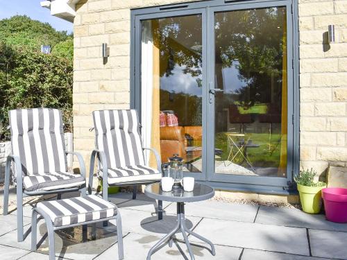 Ashover House | Exceptional Stone Cottage: Child-Friendly Retreat