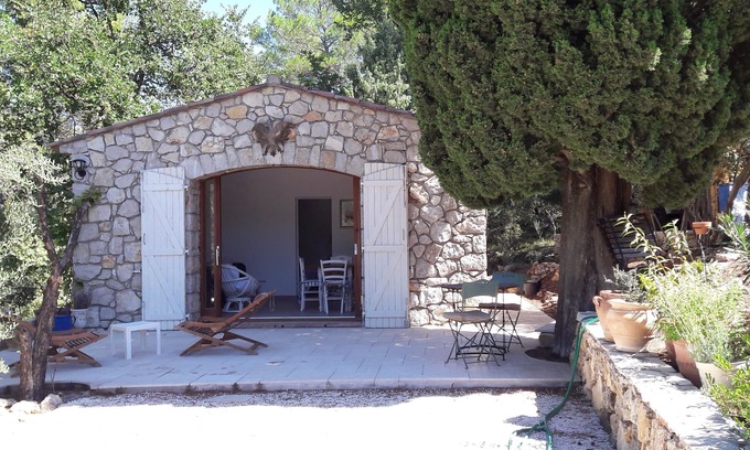 Lorgues House | Tranquil Stone Cottage with Pool in Scenic Woodlands