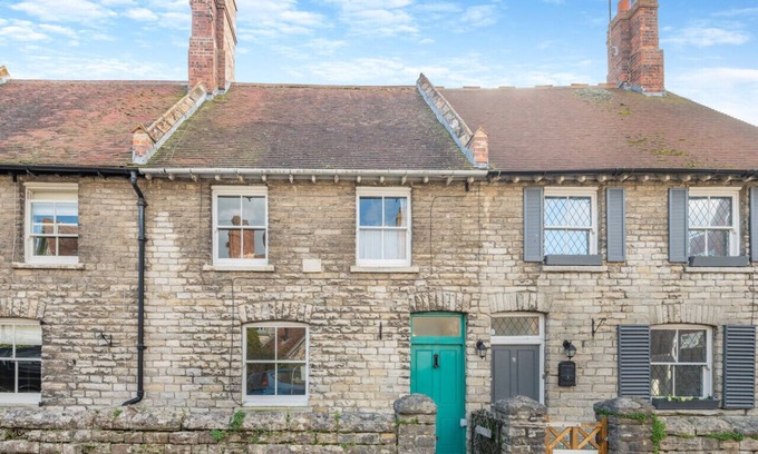 Swanage House | Stone Cottage - Swanage