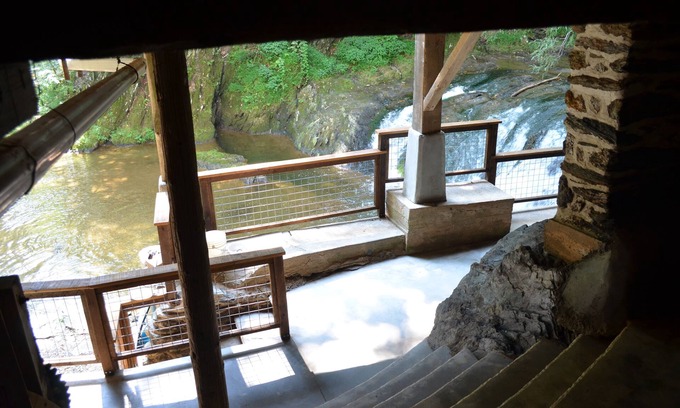Drumore Other | Discover Stone Farmhouse: Your Ideal Drumore Mill Escape