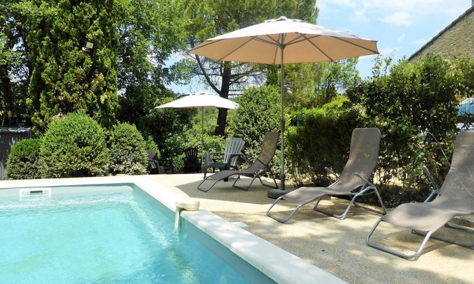 Entrechaux House | Relaxing Stone Farmhouse with Private Pool for Families