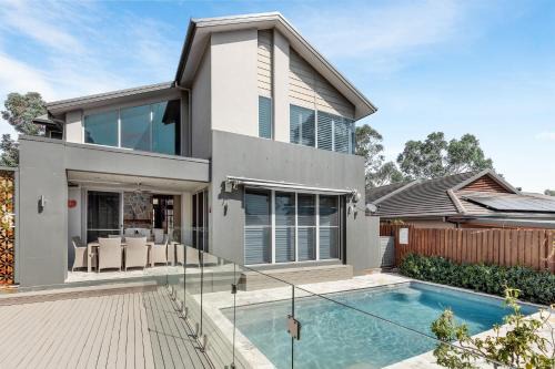 Pokolbin House | Discover Stone Grange: Family-Friendly with Pool Access