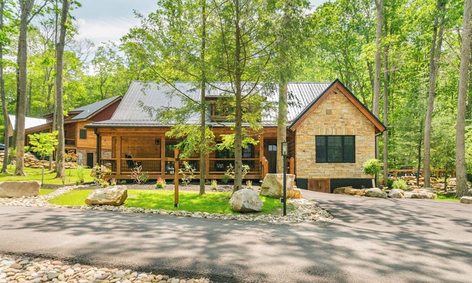 Oakland House | Explore Stone Haven: Lake Access, Hot Tub & Fire Pit
