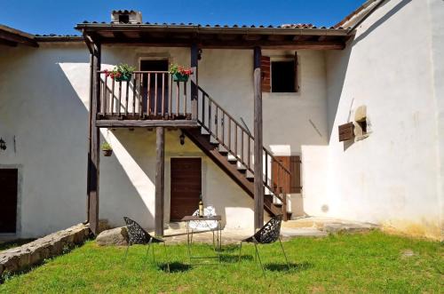 Kotli House | Cozy Villa in Kotli with Garden, Pool and Grill Access
