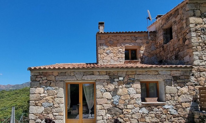 Arbellara House | Tranquil Stone House Nestled Between Sea and Mountains
