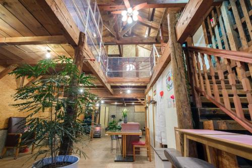 Otaru Villa | Idyllic Stone Lodge 小樽: Family-Friendly Comfort Awaiting