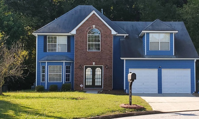 Stone Mountain House | Family-Friendly Stone Mountain Escape with Full Kitchen