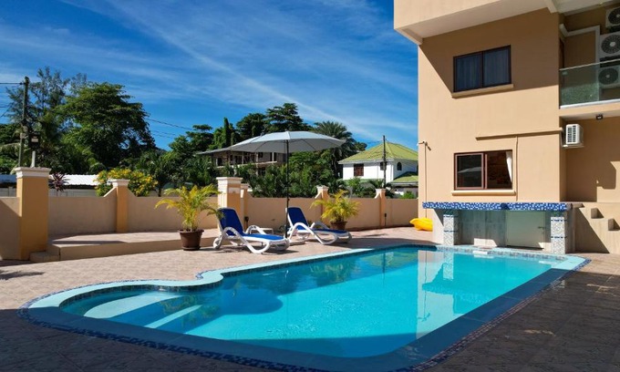 Grand Anse Apartment | Inviting Stone Self Catering Apartment with Ocean View