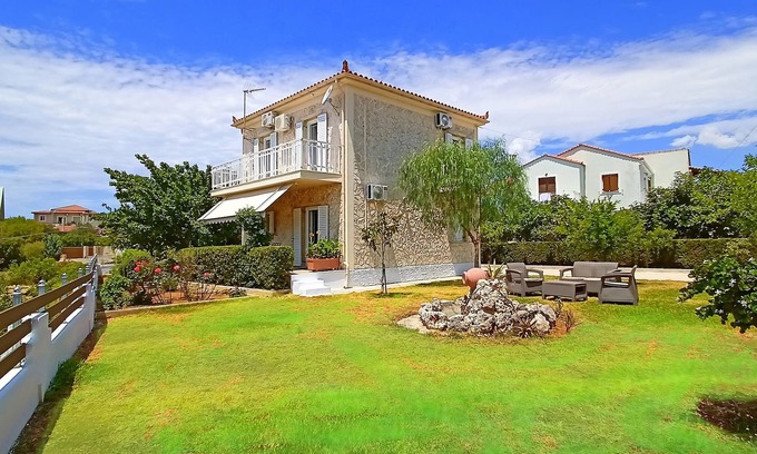 Kaligata Villa | Stone Villa with Panoramic Ocean Views and Pet-Friendly Stay