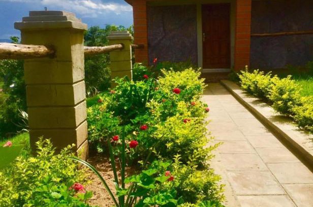 Iringa Region Hotel | Budget-Friendly Stay at Stonecape Resort with Pool & Breakfast