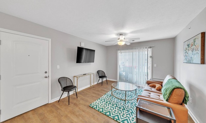 New Albany Apartment | Stonecrest 717, 2Bd Apt I Free Parking I Pool